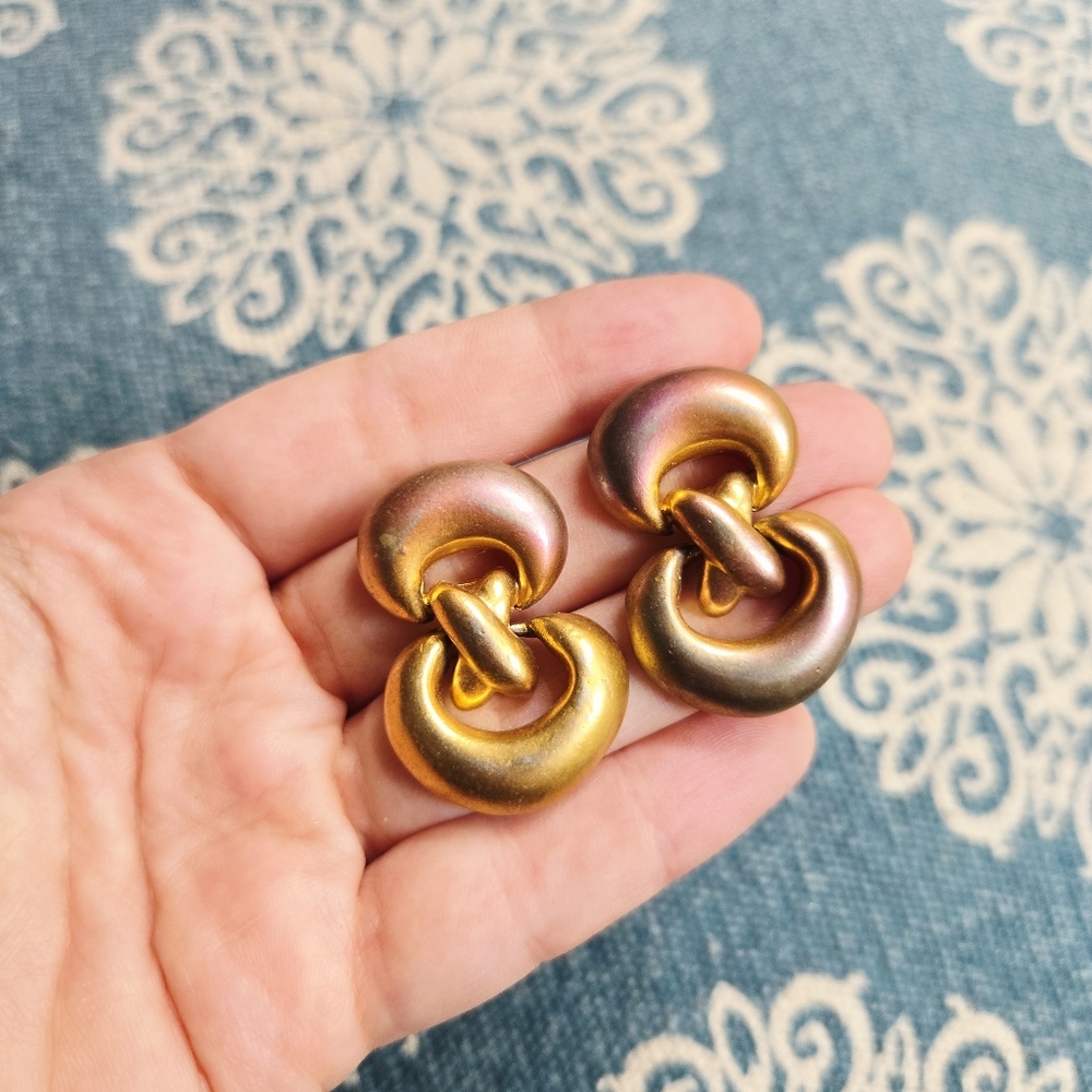 Vintage Pair of Gold & Pink Drop Earrings